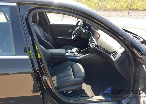 2019 BMW 330I xDrive z USA, uszkodzony, nr VIN WBA5R7C58KAJ80298